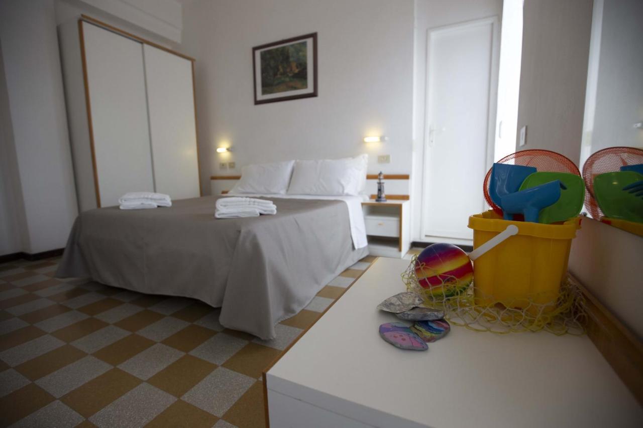 Hotel Eden B&B Cattolica Extérieur photo