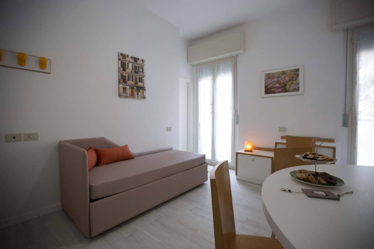 Hotel Eden B&B Cattolica Extérieur photo